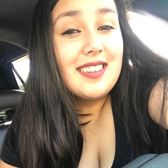 Meet your Posher, Taylor - Picture 1 of 1